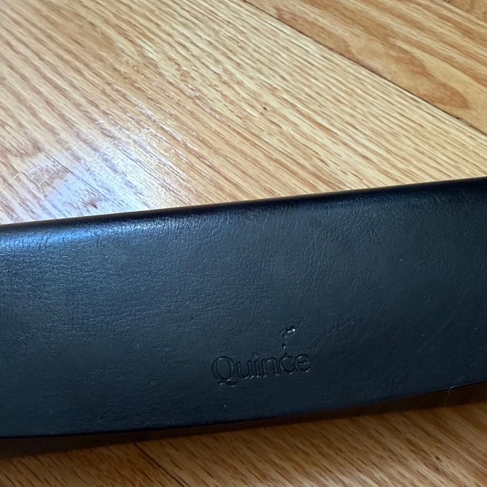 Quince sunglasses and case - Picture 2 of 5